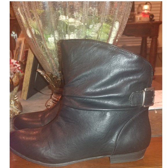 Black ankle boots - Picture 2 of 4